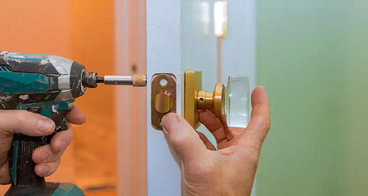 Broken Door Knob Fix in Lealman, FL