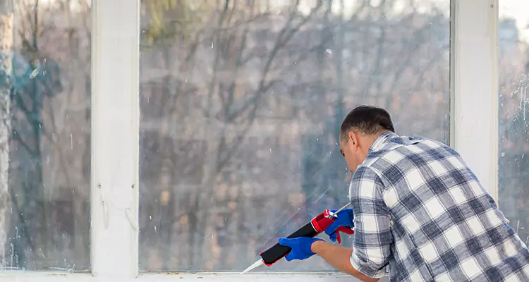 Quality Sliding Shower Door Repair for Closing Issues in Lealman, FL