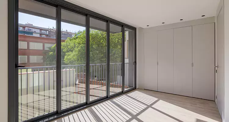 Balcony Sliding Glass Doors in Lealman, FL
