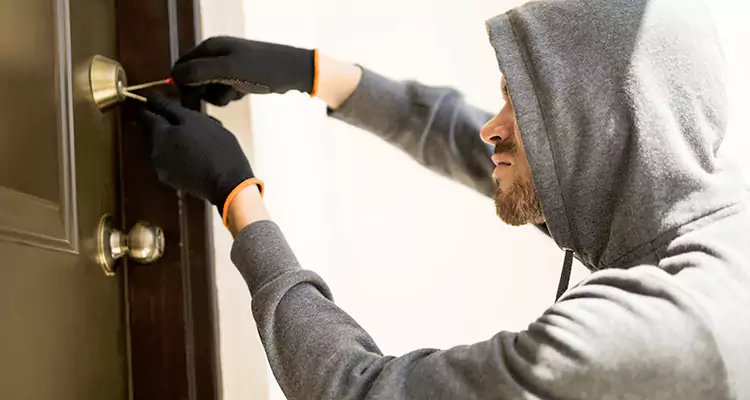 Emergency Motel Lock Repairs—Available 24/7 in Lealman, FL