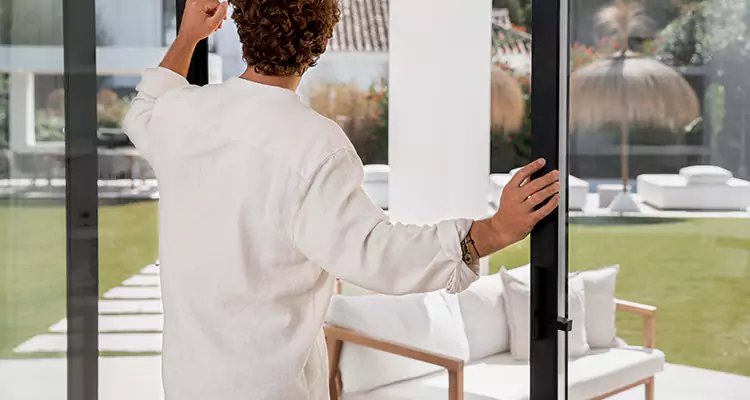 Sliding Screen Door Maintenance for Closing Issues in Lealman, FL